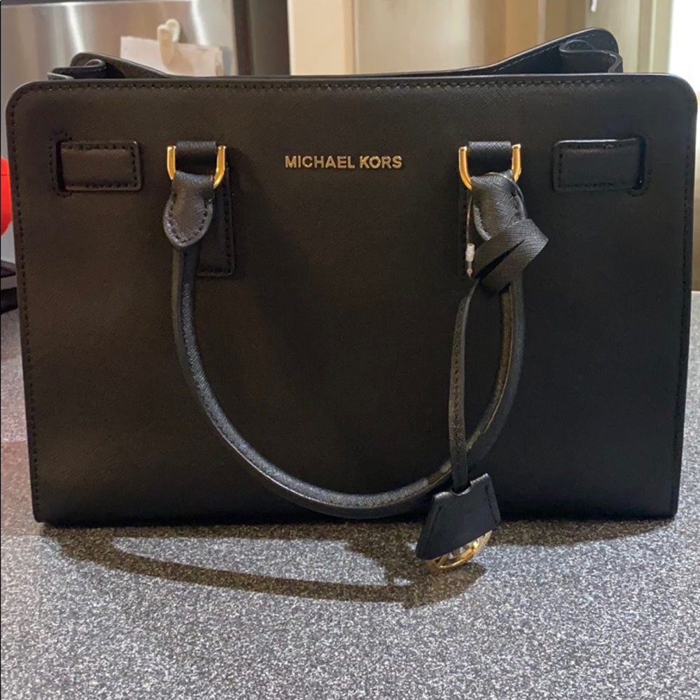 Micheal Kors Dillon bag